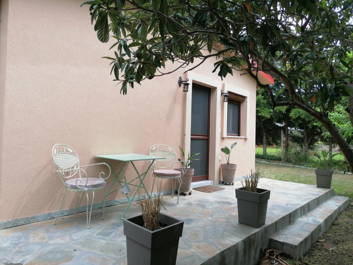 Villa Tiny House By The Sea Nea Skioni Esterno foto