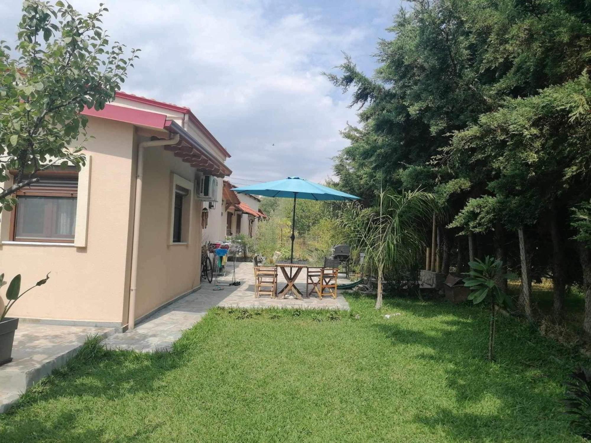 Villa Tiny House By The Sea Nea Skioni Esterno foto